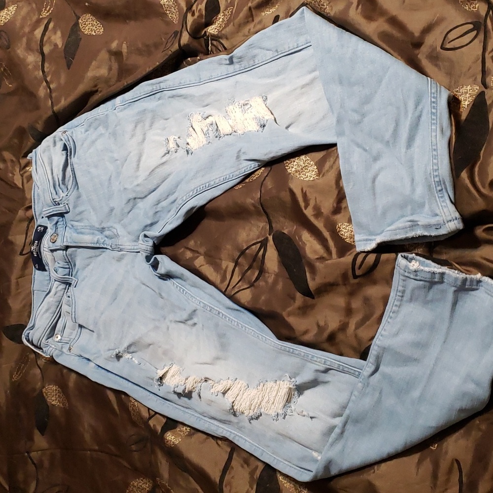 Hollister  distressed jeans